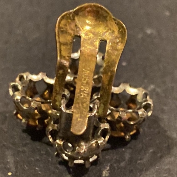 Signed Austria Garnet Red, Orange,  Red Aurora  Borealis Crystal Clip Earrings - Picture 5 of 7